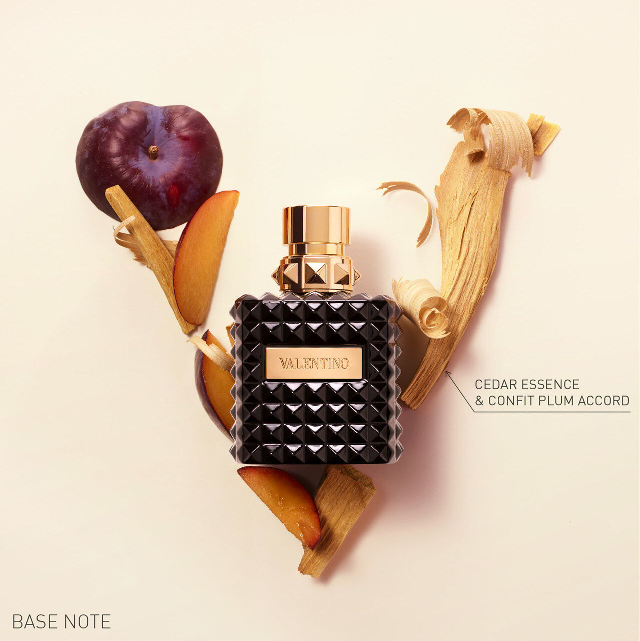 ヴァレンティノウォモノワール アブソリュ Noir Absolu 100ml Valentino NOIR ABSOLU ESSENCE OUD perfume